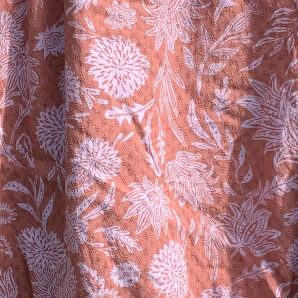 Universal Thread Floral Short Sleeve Button Down - Picture 9 of 9